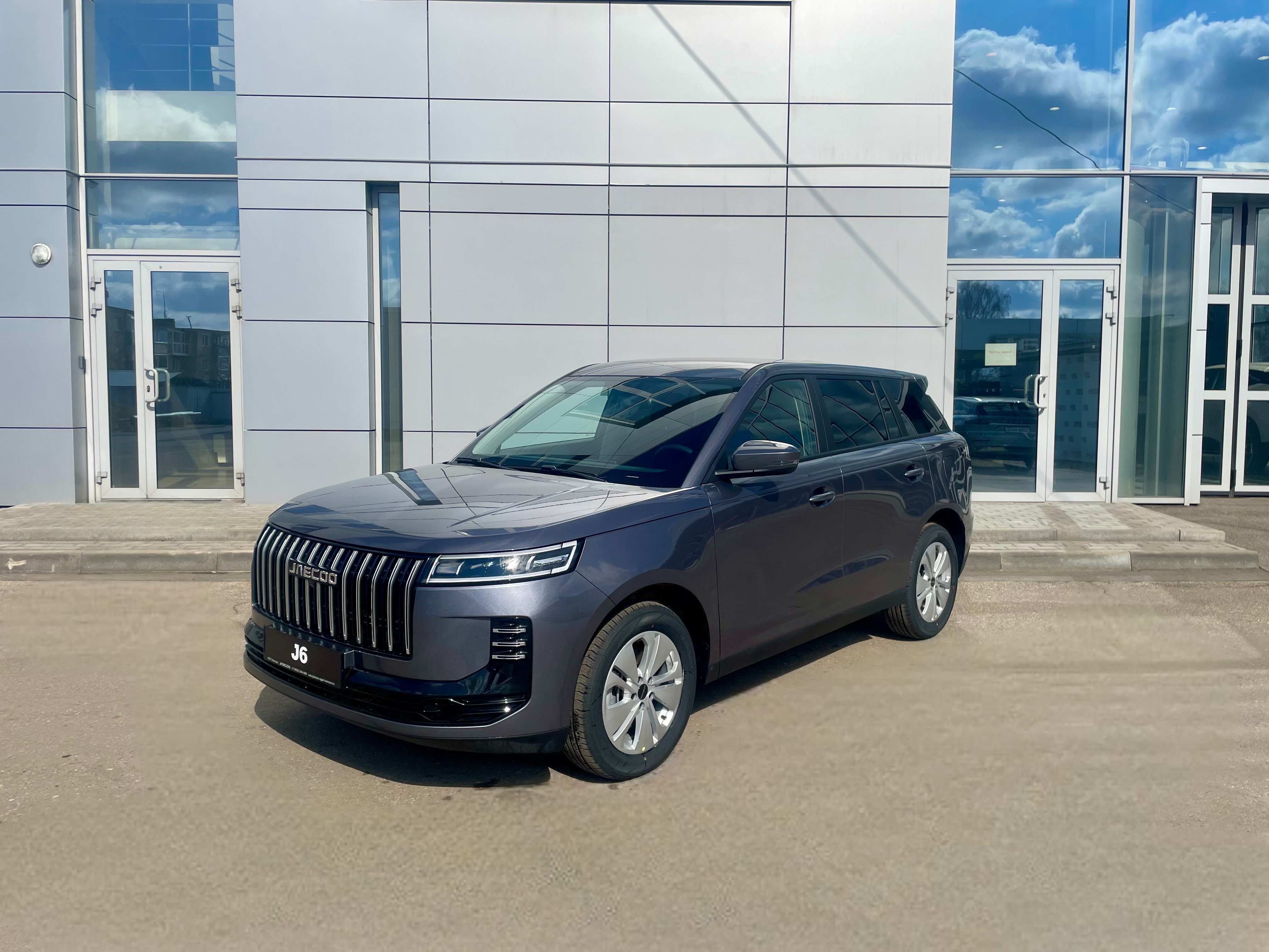 JAECOO J6 1.5T 6ст. робот Престиж 26 г.в.