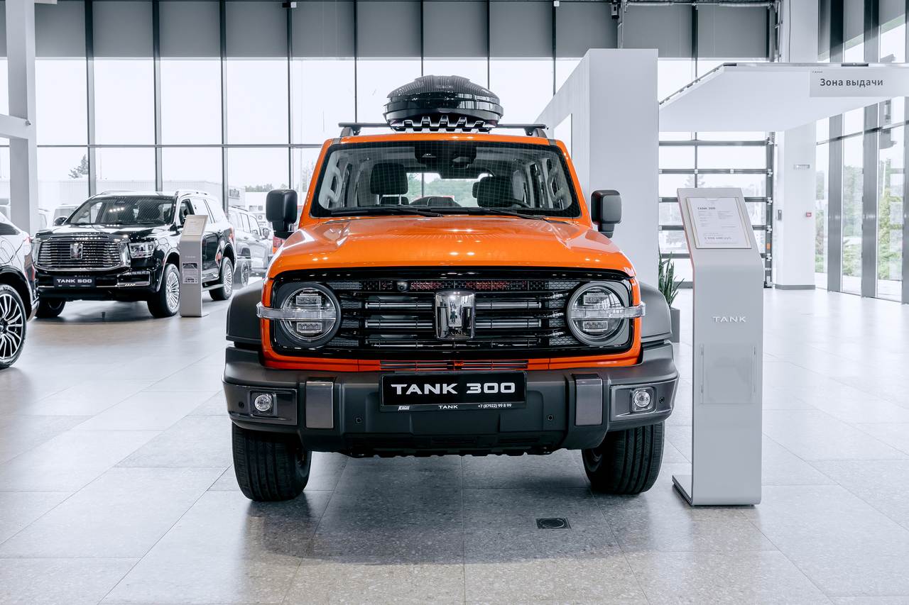 Tank 300 City Adventure 2.0T 4WD 8AT (220 л.с.) PY25 MY22