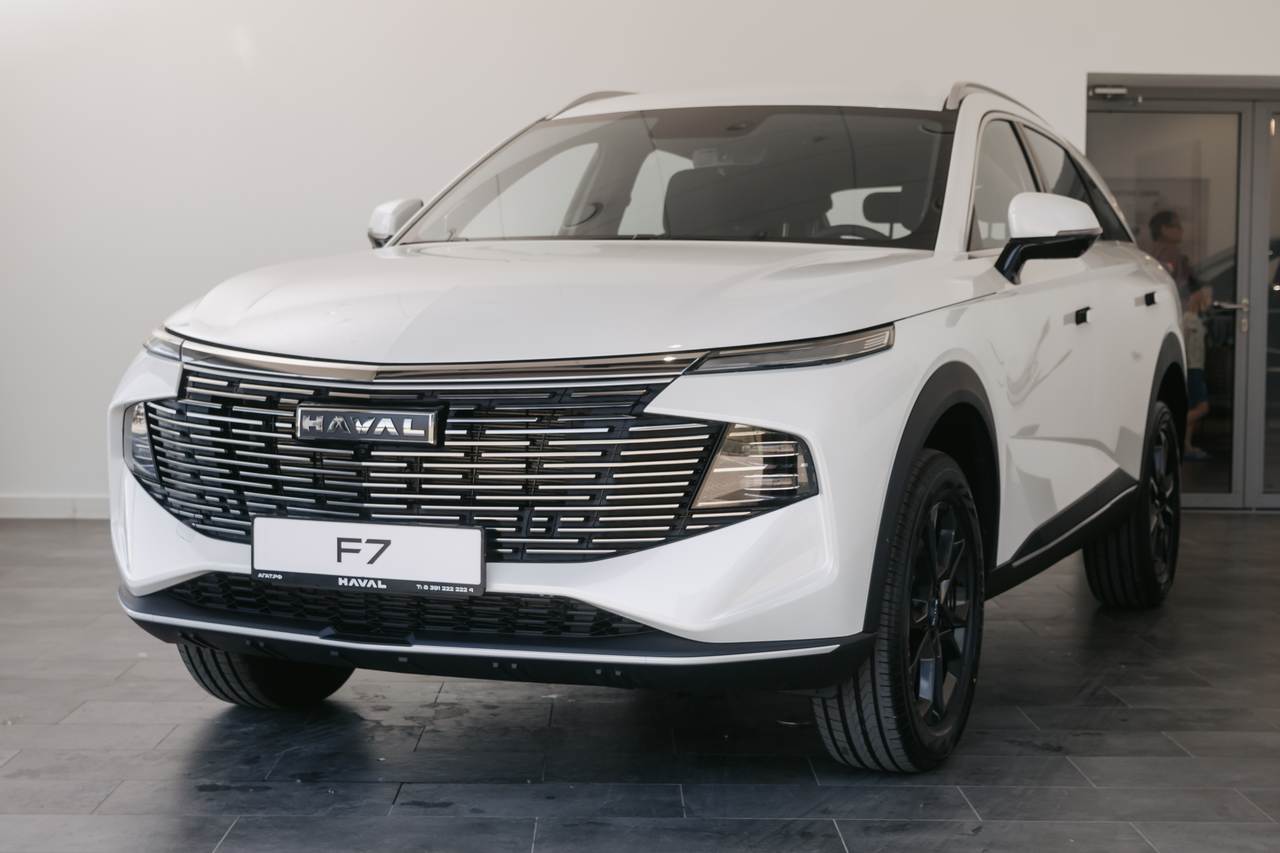 Haval F7 II Рестайлинг Техно + 2.0T робот полный привод (200 л.с.) 26 г.в. 26 м.г.