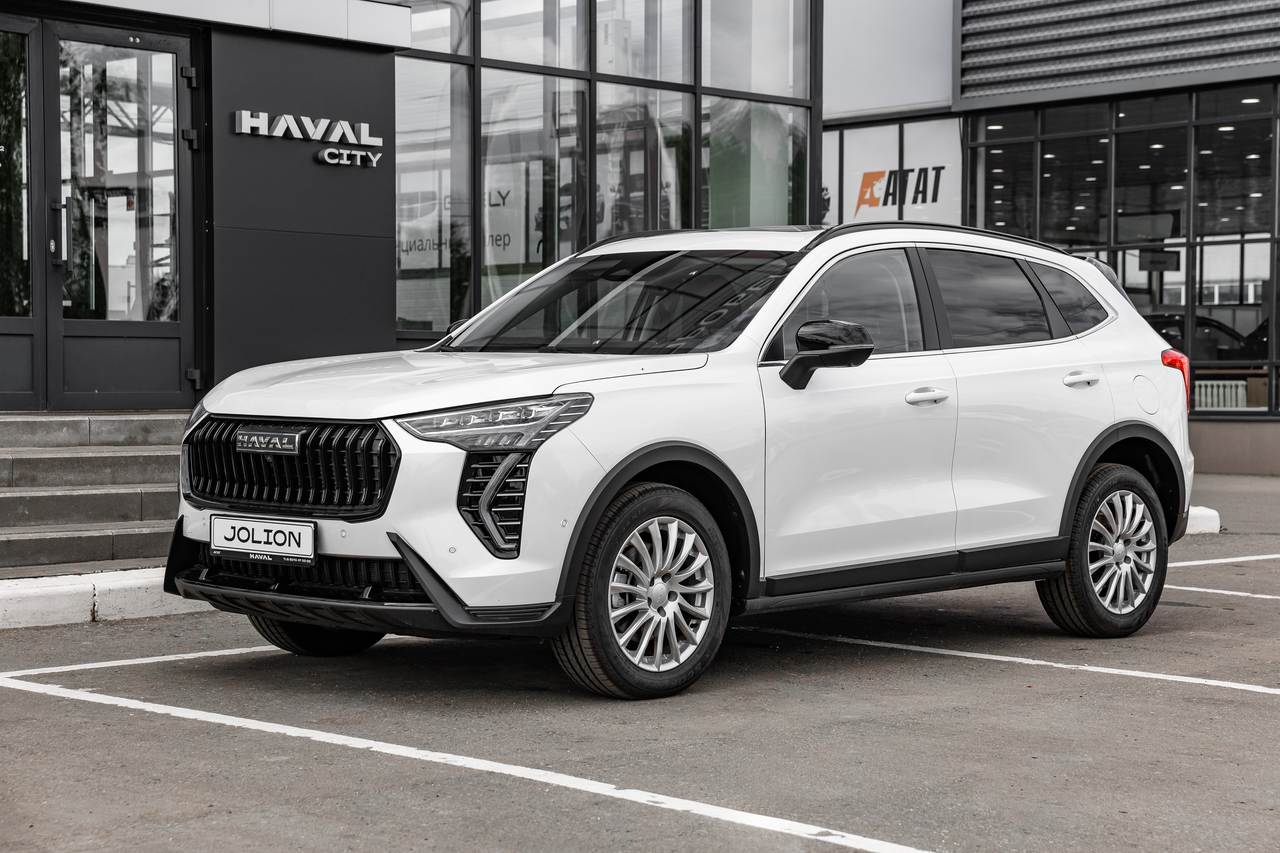 Haval JOLION I Рестайлинг Премиум 1,5T передний привод робот. 26 г.в. 24 м.г.
