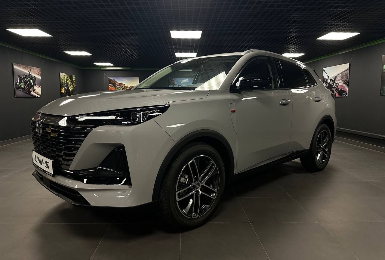 Changan UNI-S 1.5T робот. Техно 25 г.в