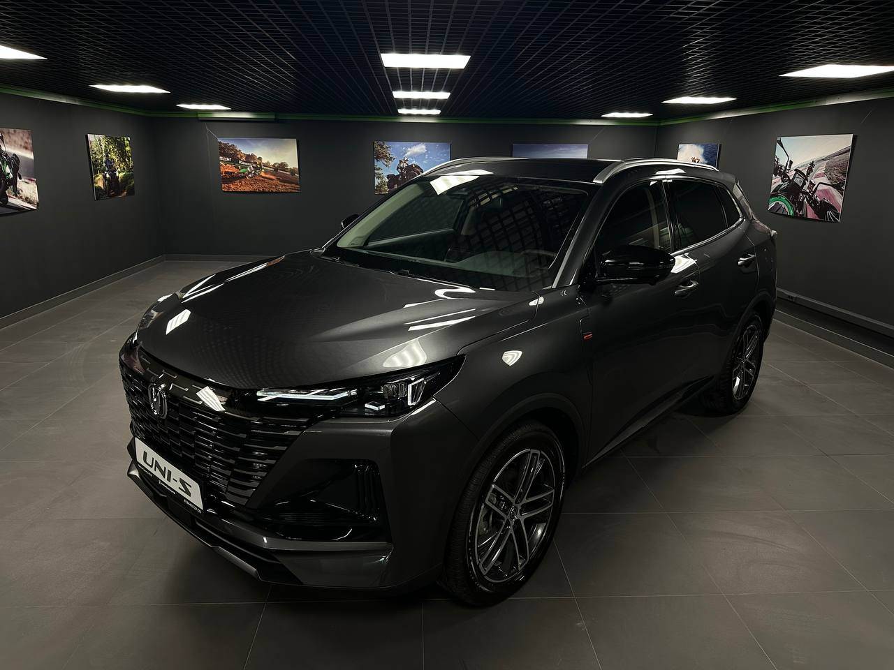 Changan UNI-S 1.5T робот. Техно 25 г.в