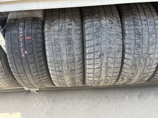Шины Roadstone  Зимние нешипованные 265/60/18