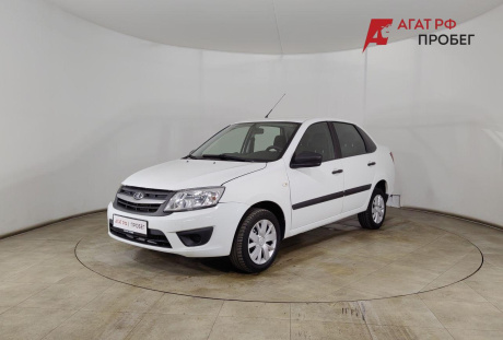 LADA Granta седан 2018 года с пробегом 111 230 км