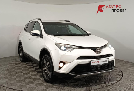 Toyota RAV 4 2018 года с пробегом 174 825 км