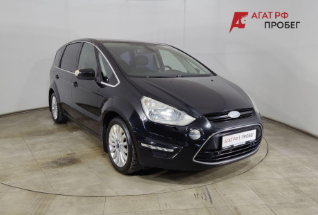 Ford S-MAX 2013 года с пробегом 205 000 км