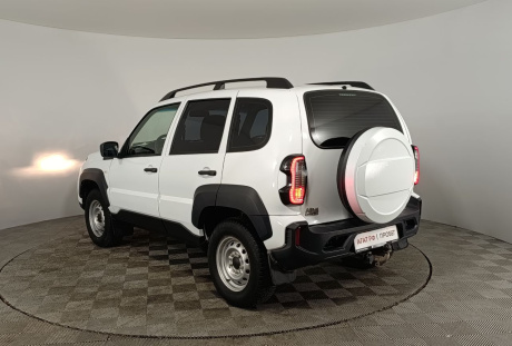 LADA Niva Travel 2022 года с пробегом 36 950 км, фото 5