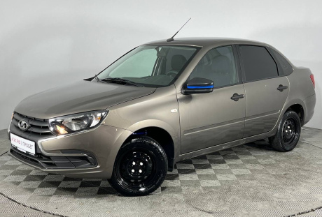 LADA Granta седан 2020 года с пробегом 36 871 км