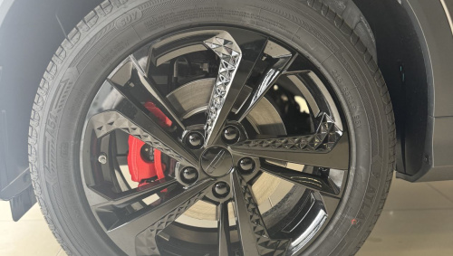 Geely Coolray I Рестайлинг 2 Эксклюзив/Exclusive 1.5 7 ст. робот. передний привод (147 л.с.)
