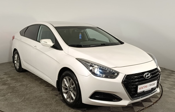 Hyundai i40 2015 года с пробегом 213 000 км, фото 1