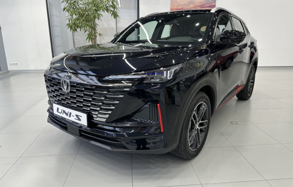 Changan UNI-S 1.5T робот. Техно 25 г.в
