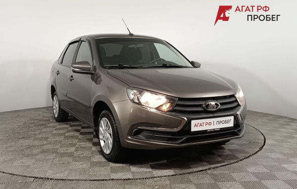 LADA Granta седан 2019 года с пробегом 106 028 км, фото 1