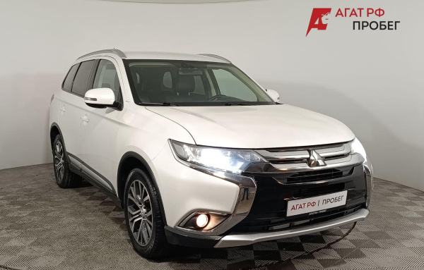 Mitsubishi Outlander 2016 года с пробегом 142 312 км, фото 1
