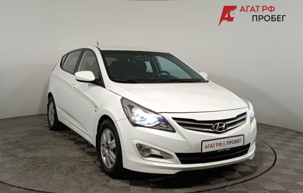 Hyundai Solaris хэтчбек 2014 года с пробегом 174 582 км, фото 1