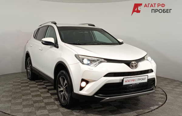 Toyota RAV 4 2018 года с пробегом 174 825 км, фото 1