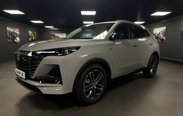 Changan UNI-S 1.5T робот. Техно 26 г.в