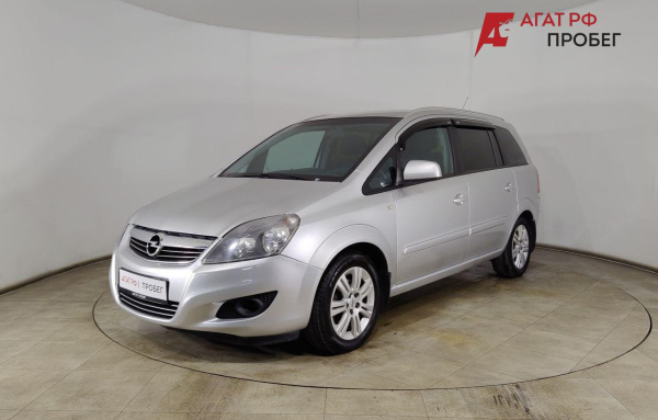 Opel Zafira 2012 года с пробегом 211 000 км, фото 1