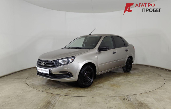 LADA Granta седан 2022 года с пробегом 172 000 км, фото 1