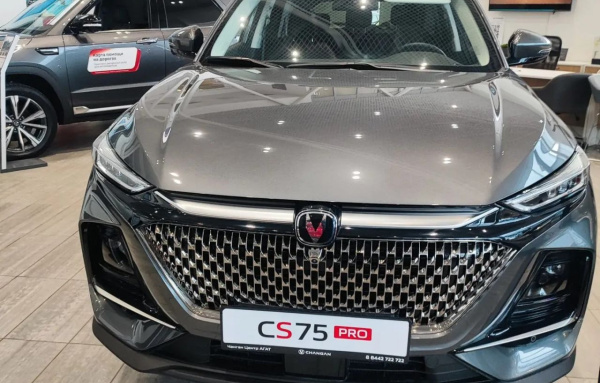 Changan CS75PRO 1.5T робот. Техно передний привод 5 мест 26 г.в.