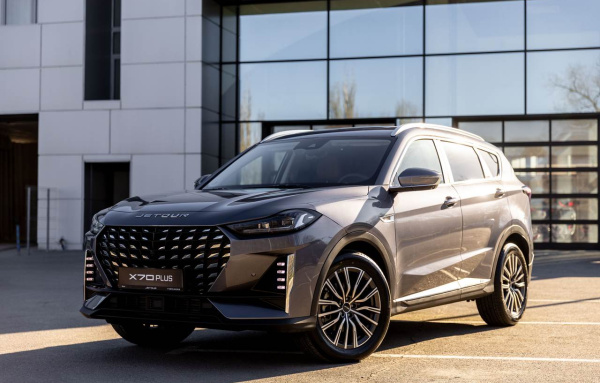 Jetour X70 Plus Комфорт 1.6T 7 РКП 26 г.в.