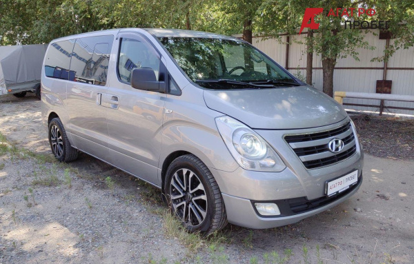 Hyundai H-1 2015 года с пробегом 352 777 км, фото 1
